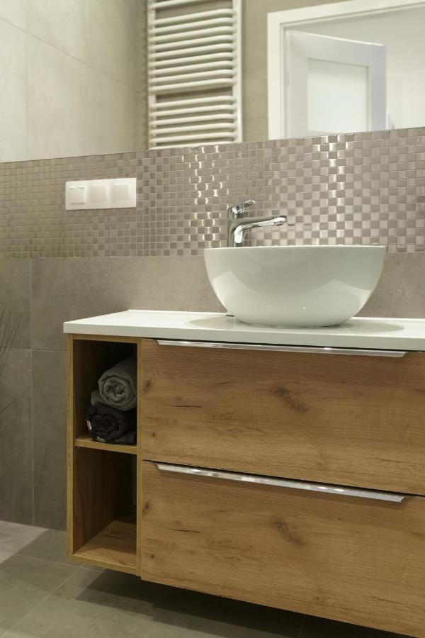 Modern Silver Apartment Krakow Exterior photo